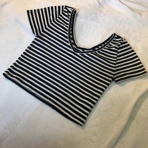 Cropped V-Neck Striped Top